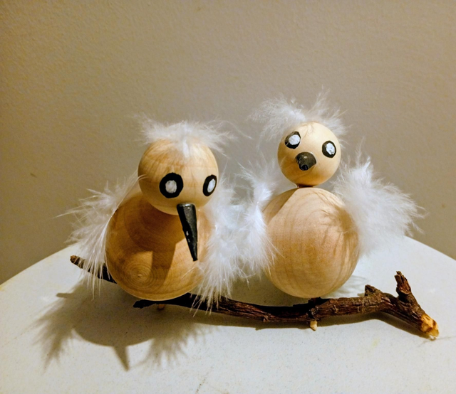 Couple d'oiseaux en bois