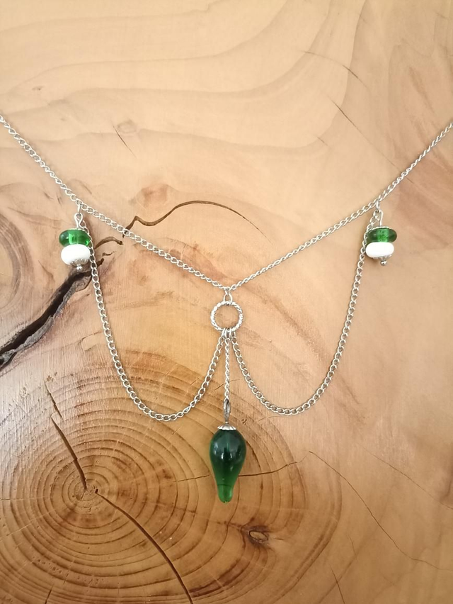 Collier en verre filé 