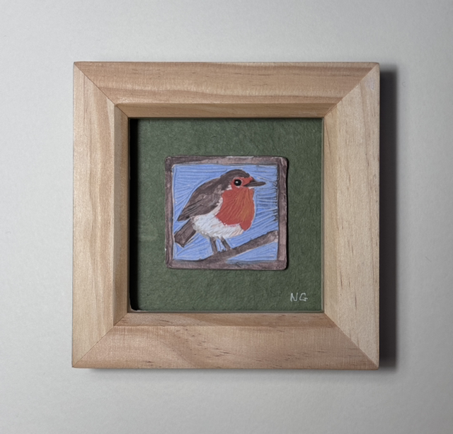 Framed Robin Tile