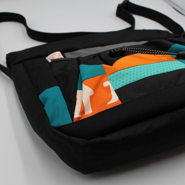 Big Flip Cross Body 02