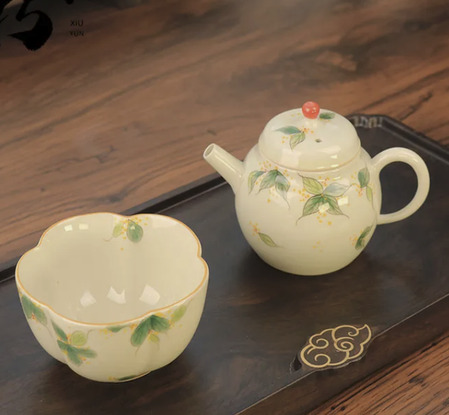 Hand-painted osmanthus flowers (1 pot 1 cup)【带釉彩色手绘桂花（一壶一杯）】