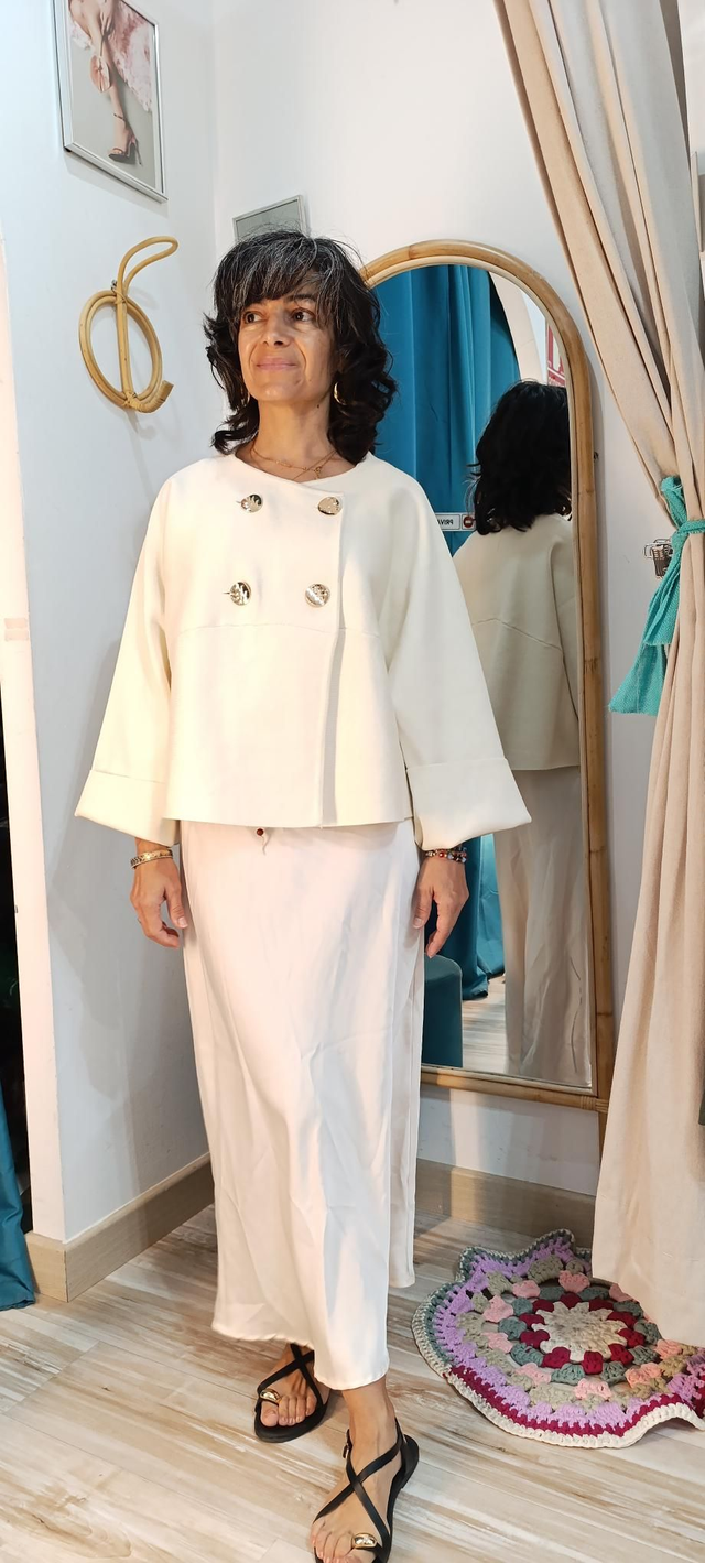 Chaqueta punto botones dorados