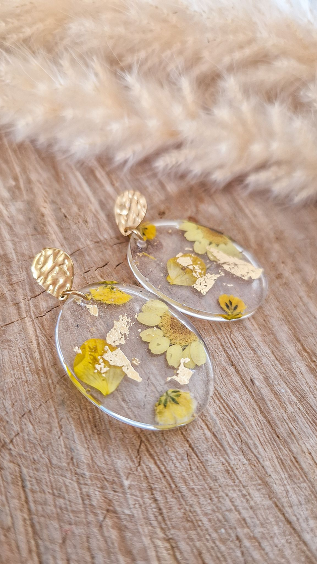 Boucles d'oreilles "Ovale en fleurs" - Modèle jaune et doré / Modèle unique 