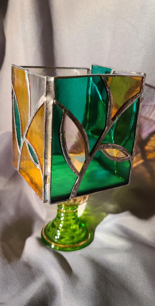 Bougeoir en verre jaune et vert en Tiffany.