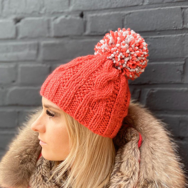 Bonnet laine Rouge Corail et pompon rouge-beige