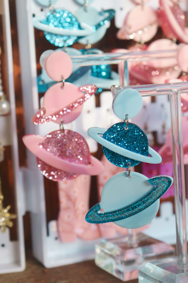 Boucles d&#039;oreille • Cosmic trip in pink and blue