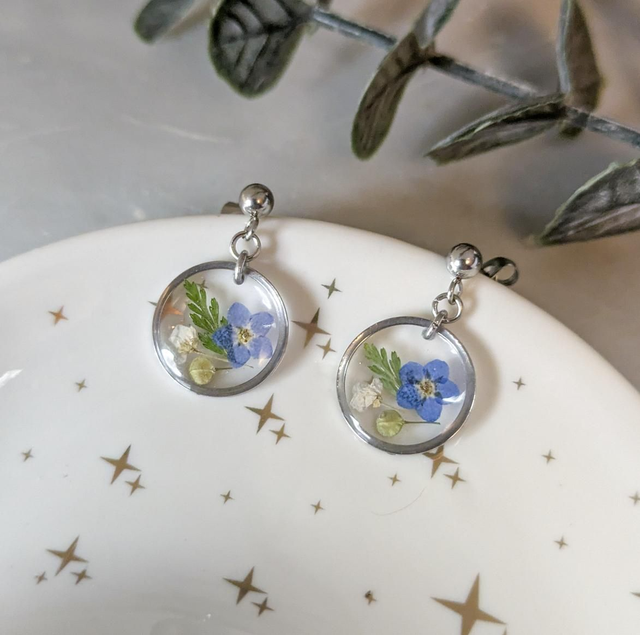 Pendientes redondos con No me olvides 