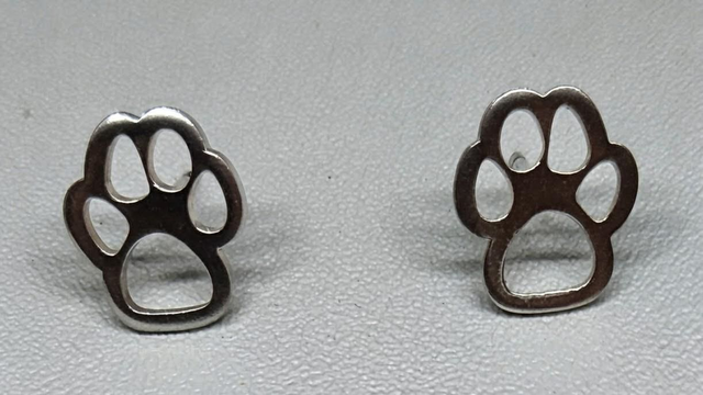 Sterling silver 10mm outline paw print studs 