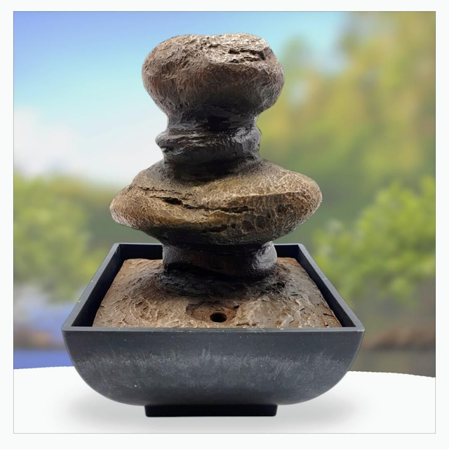 "Cairn" - Fontaine en résine - 20 cm