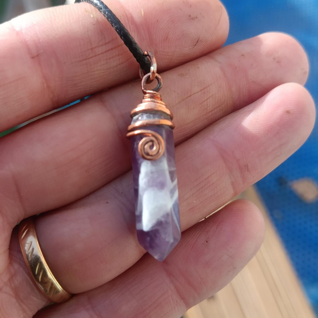 Pendentif crayon Améthyste chevron 