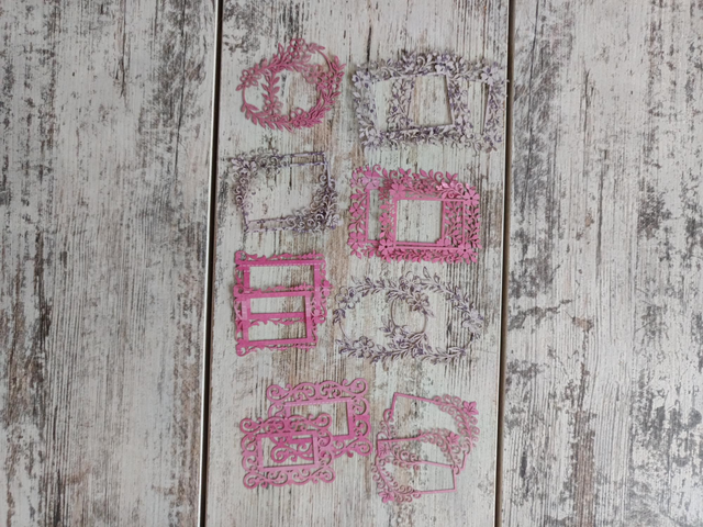 Lot de cadres découpés dentelles 