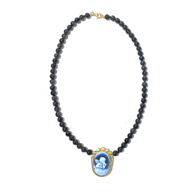 Girocollo con cammeo sardonico di agata con angelo inciso modello 0343