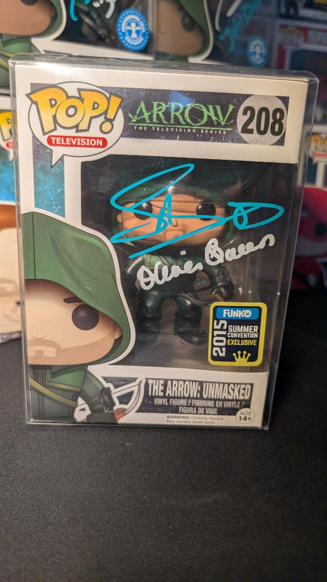 Funko Pop DC Arrow Oliver Queen Unmasked 208 Signed By Stephen Amell with Monopoly Events COA 
