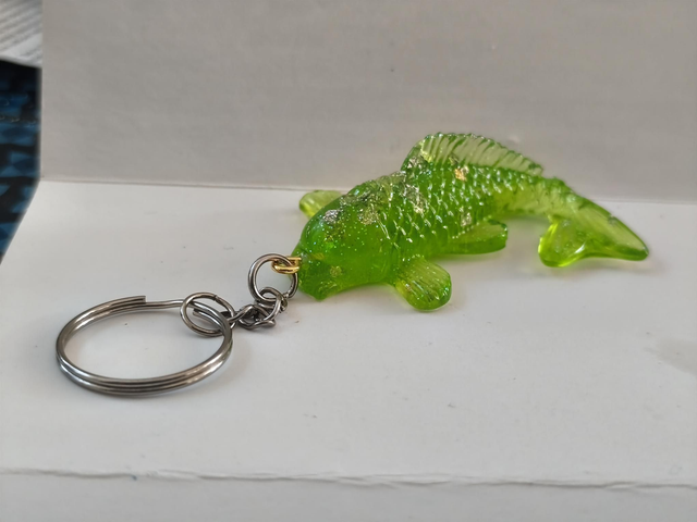 Porte-clé carpe vert 