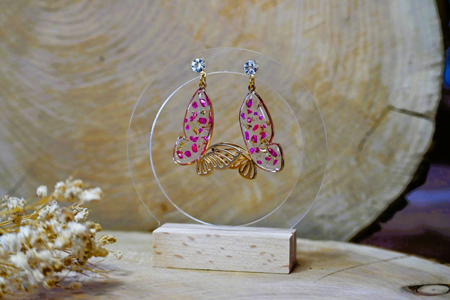 🦋Papill’Or 🦋Boucles d’oreilles en Résine UV - Fuschia ✨