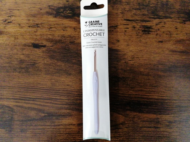Crochet taille 4