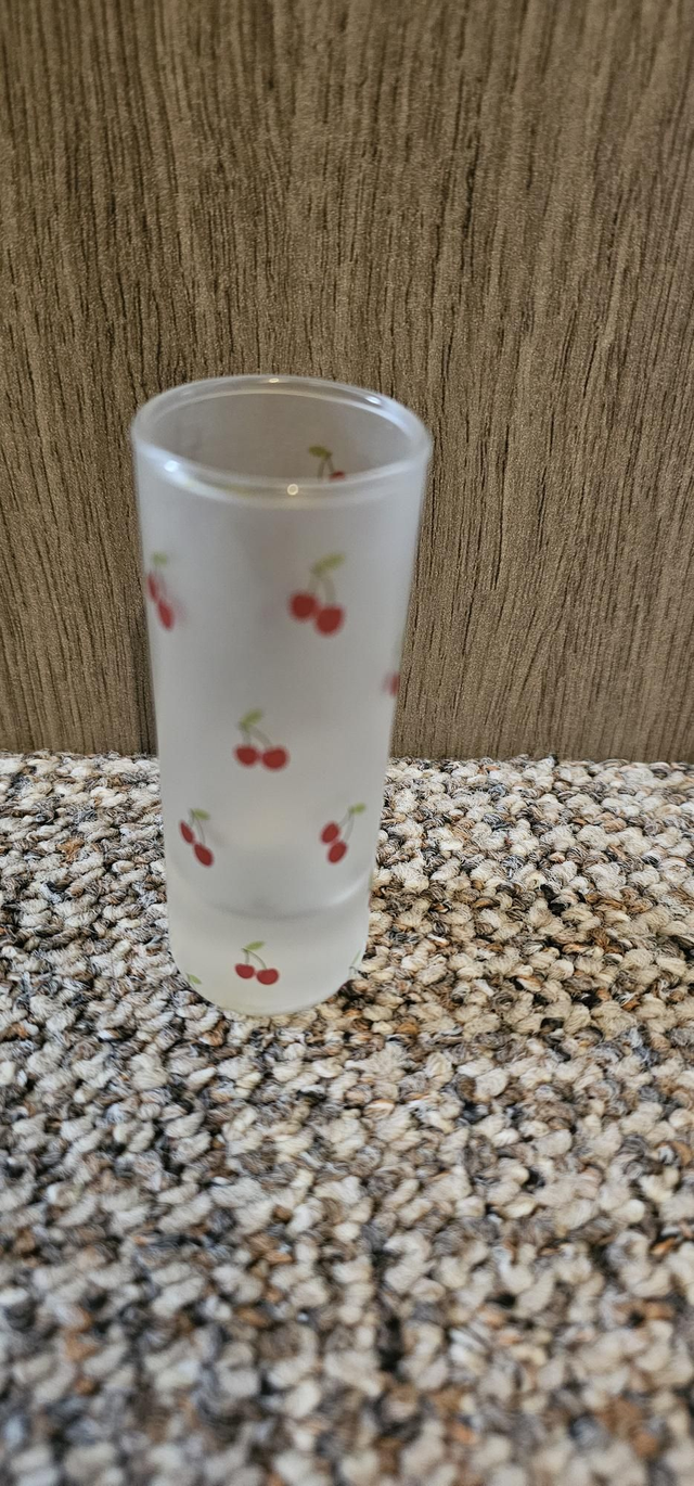 Cherry shot glass(1)