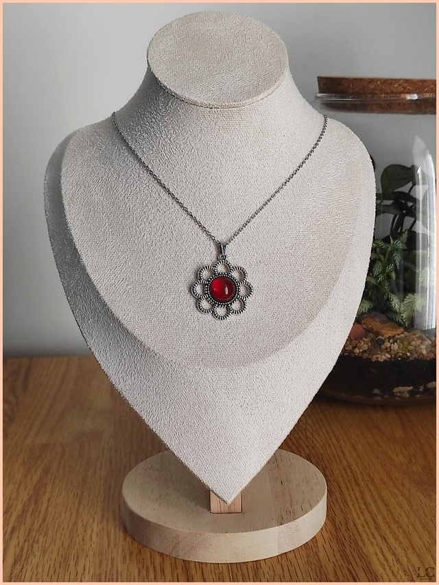 Collier fleur, pierre naturelle - Agate rouge