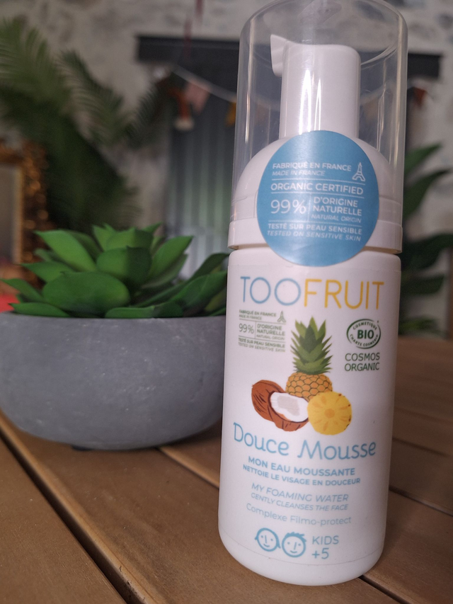 TOOFRUIT - Douce Mousse Mousse nettoyante visage NETTOIE | PURIFIE | NE PIQUE PAS LES YEUX 100 ml