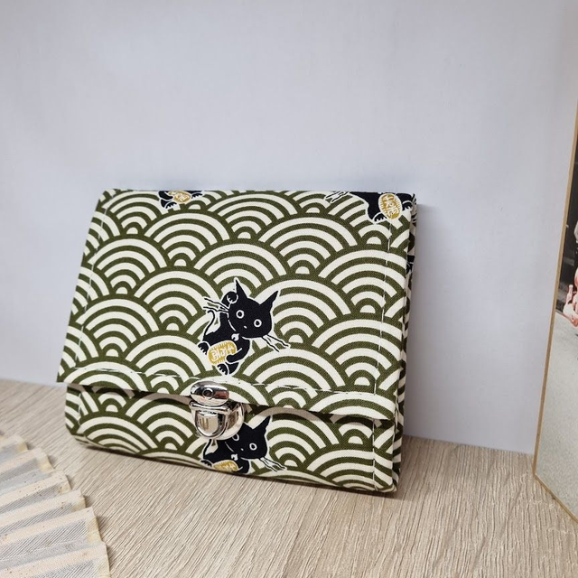 Portefeuille court Ă fermoir "Maneki" Vert