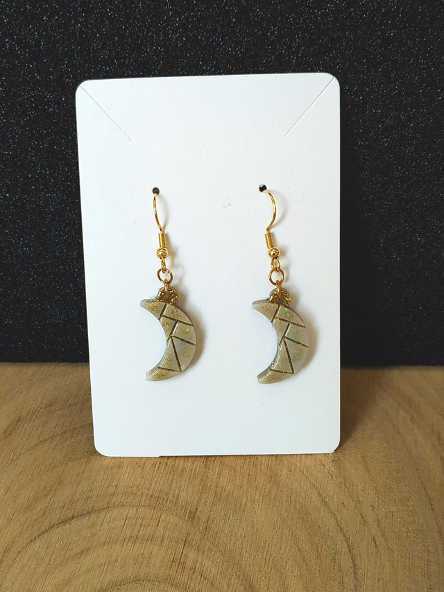 Boucles d'oreilles lune dorée