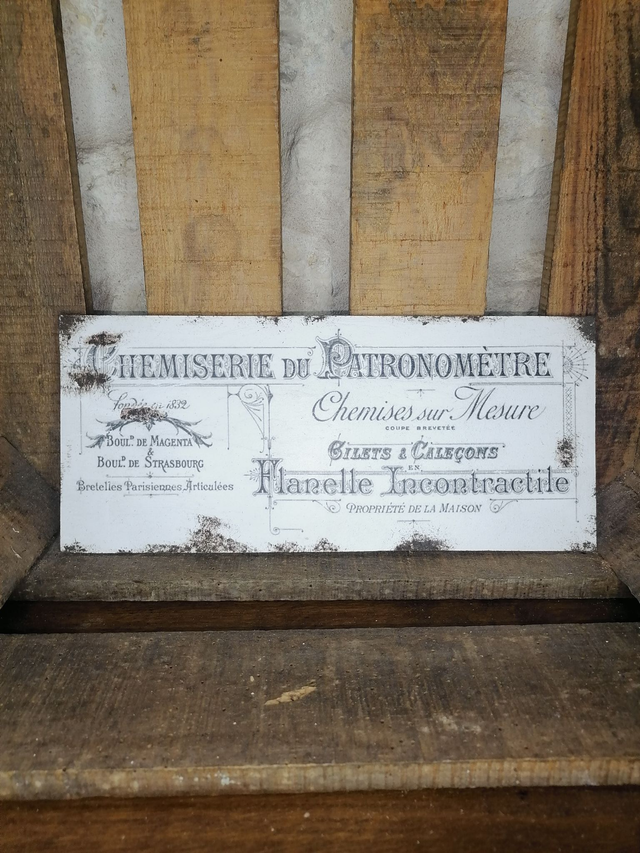 Plaque chemiserie