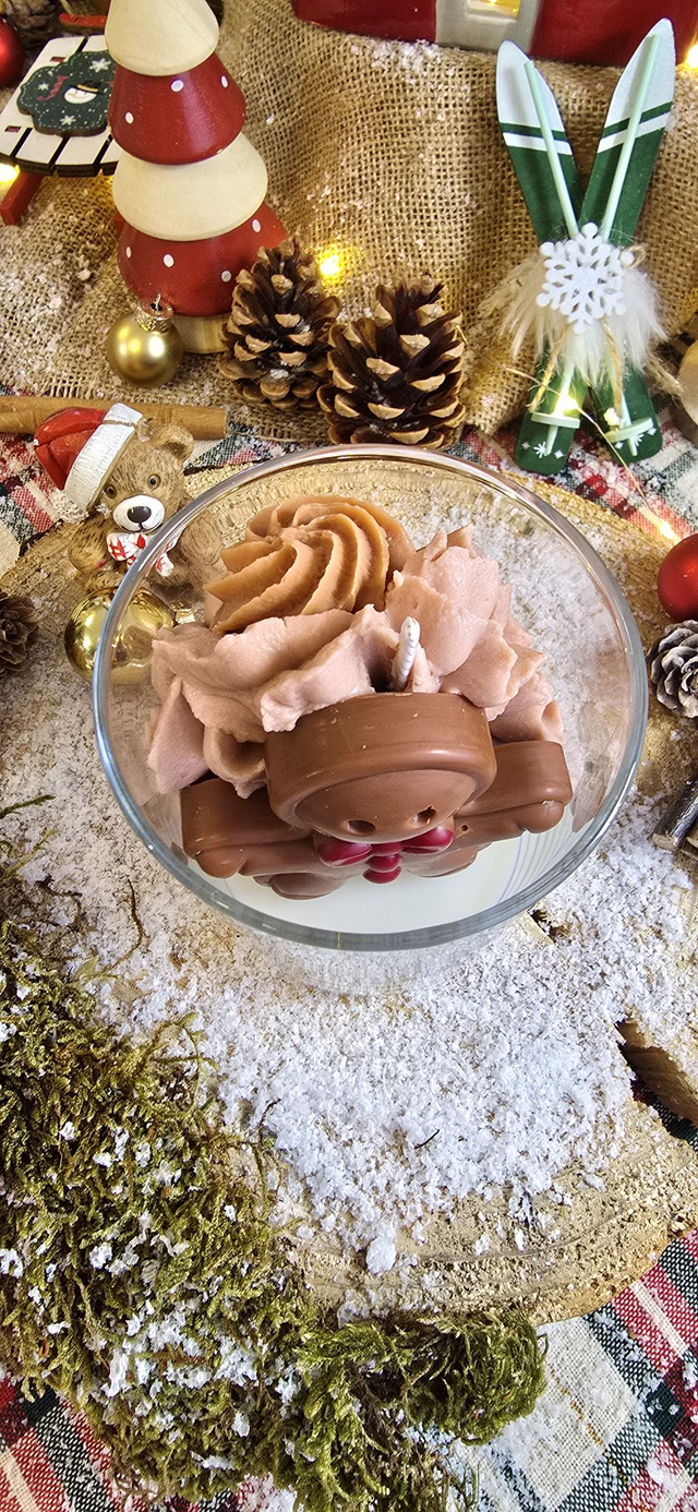 🍪 Bougie Chantilly – Petit Bonhomme