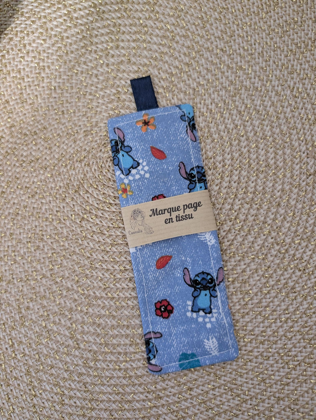 Marque page en tissu modèle Stitch