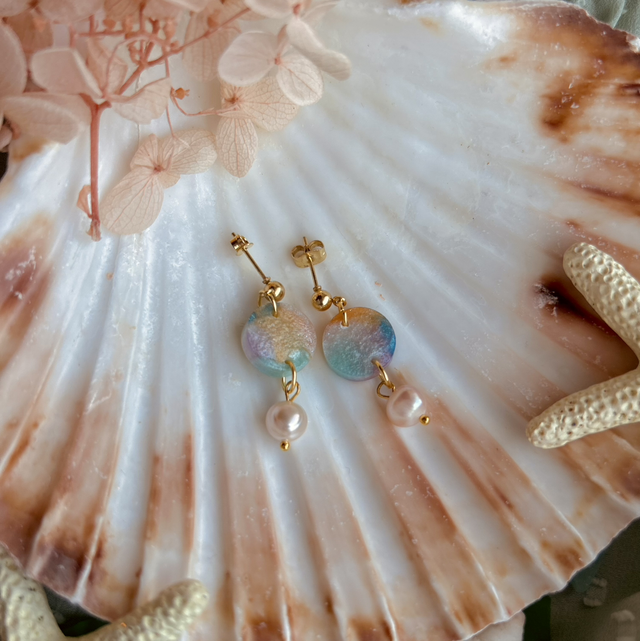Circular Stud Earrings Holographic Fresh Water Pearls Golden