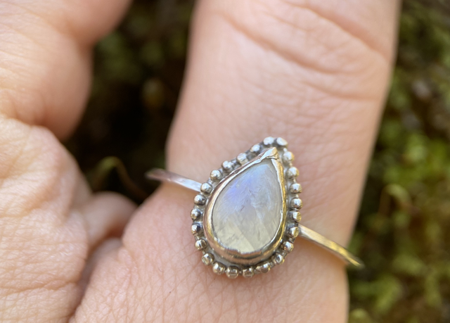 Mondstein Silberring Schutzstein für deinen Zyklus