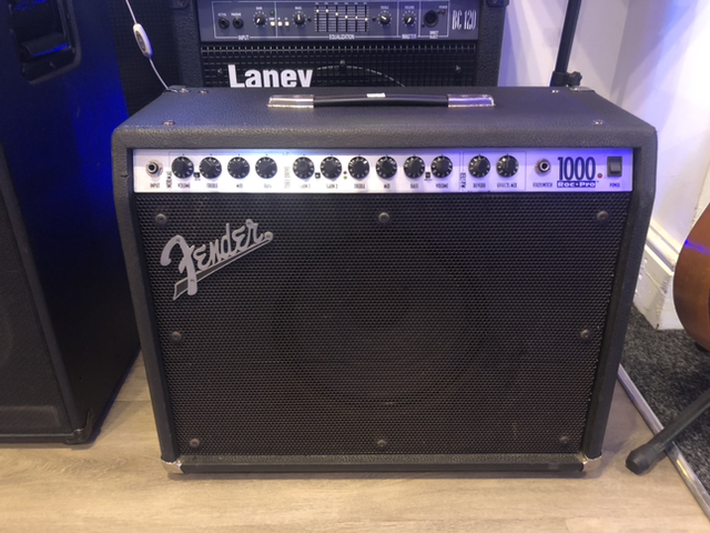 Fender Roc1000 guitar amplifier 100w