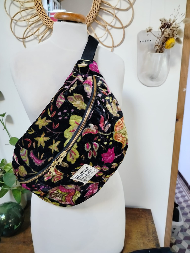 Sac banane XXL Velours matelassé Fleurs 