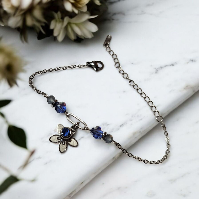 Bracelet acier inoxydable et strass bleu saphir clair et argenté