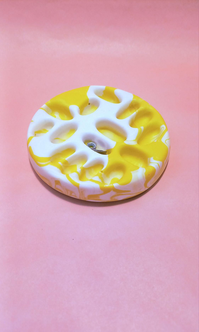 Stojak na biżuterię, kamień biało-żółty