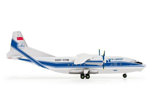 Antonov An-12 Wolga Dnepr CCCP-11746