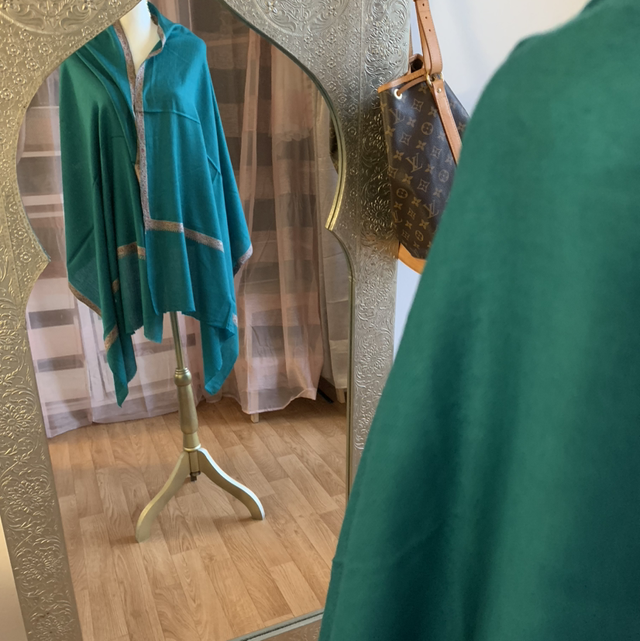 Châle en cachemire brodé 