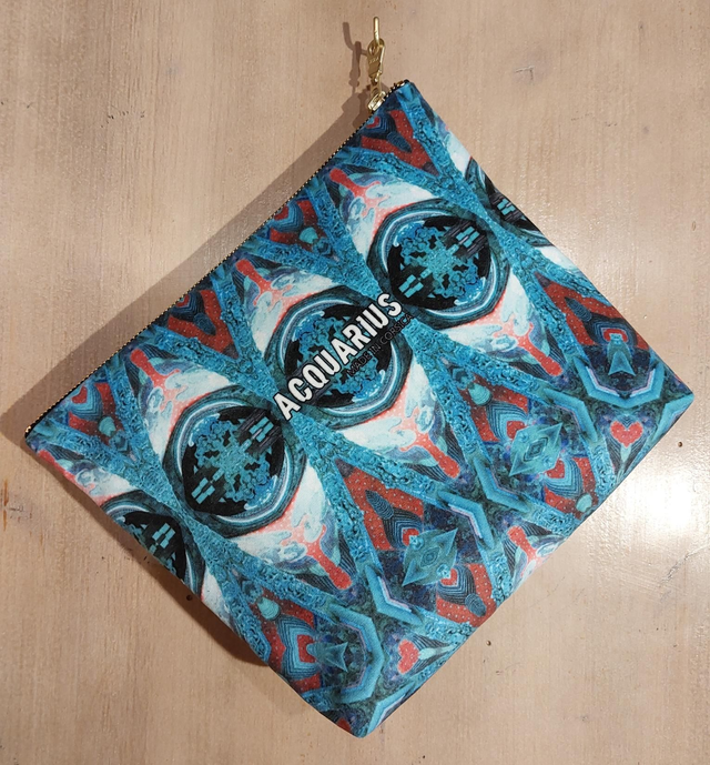 Valencia Bleu. Pochette et trousse en velours.