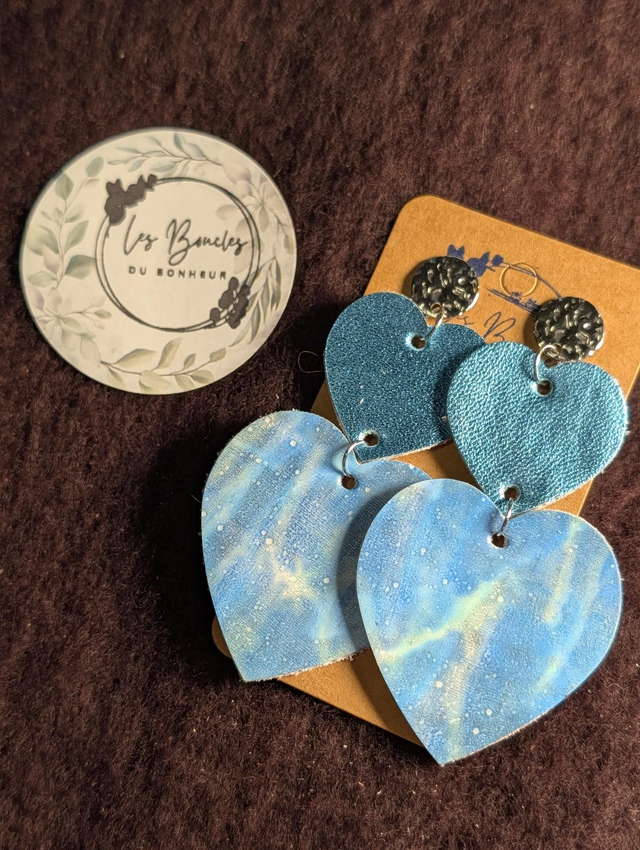 Boucles d'oreilles Marie Laure bleu ciel vernis et irisé ml024