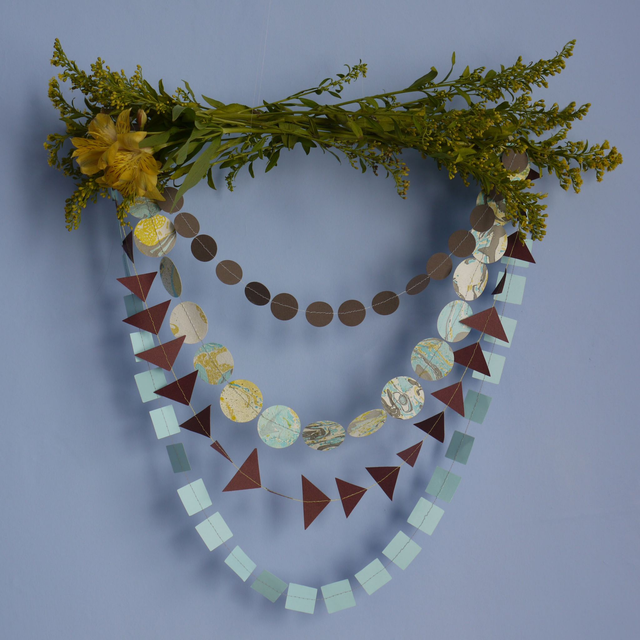 RAGNAR Hand-painted multi-strand wall hanging garland