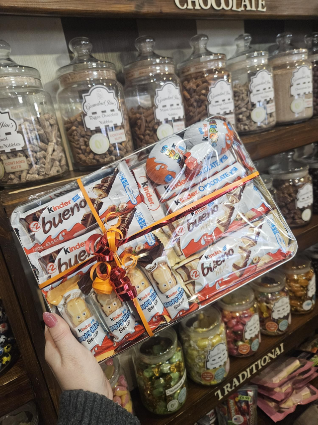 The kinder gift tray 