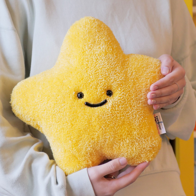 Étoile en peluche tuftée | Compagne de rêves