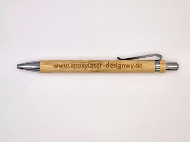 Personalisierte Bambus-Kugelschreiber mit Lasergravur 