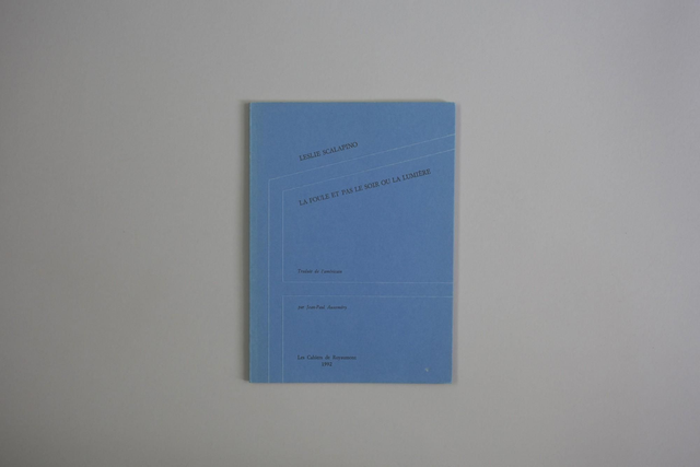 La foule et pas le soir ou la lumière