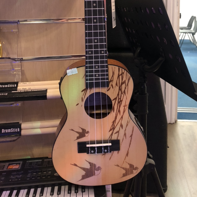 kmise electro ukulele