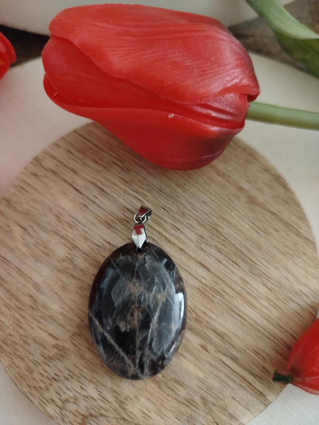  Pendentif en Pierre de Lune Noire 