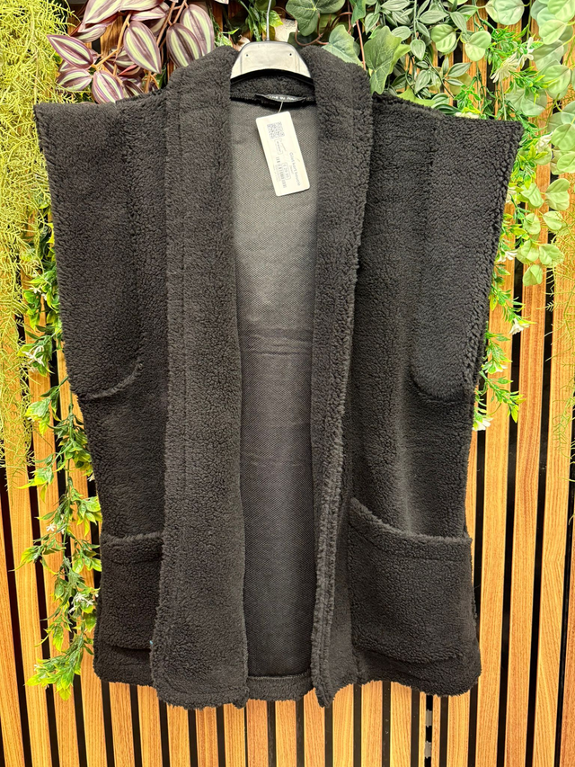 Gilet bouclé kort zwart