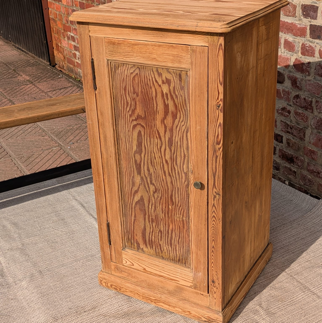 Confiturier en pitchpin