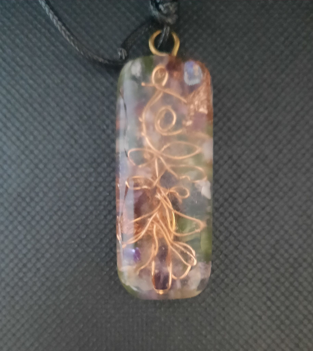 Pendentif Orgonite Améthyste / Jade néphrite