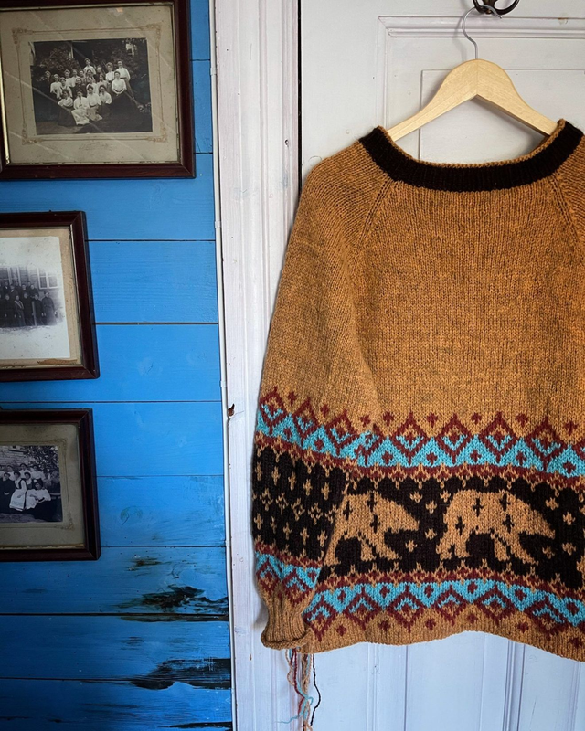 Kvitebjørn - White Bear - Col 07 (Orange Heather Vidde and Varde - 4 Colours) - Wool & Pattern - Linka Neumann