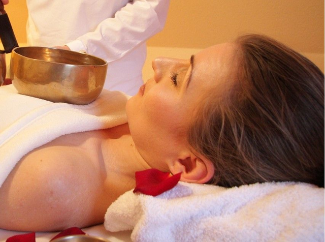 Massage postnatal